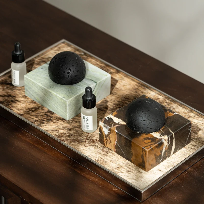 Luxury Skincare Oil - 대리석 받침대가 있는 블랙 라바석 디퓨저,